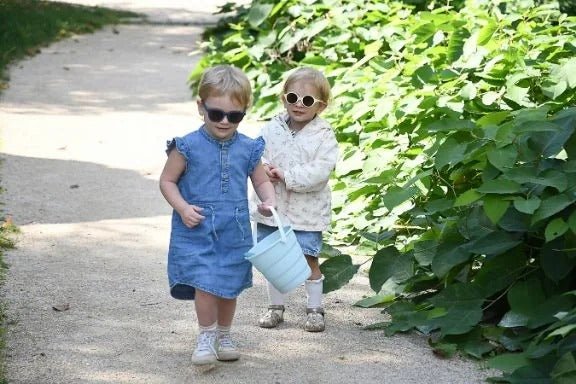 BÉABA Sonnenbrille Bright "Nachtblau" 2 - 4 Jahre - Siliblu Boutique & Atelier