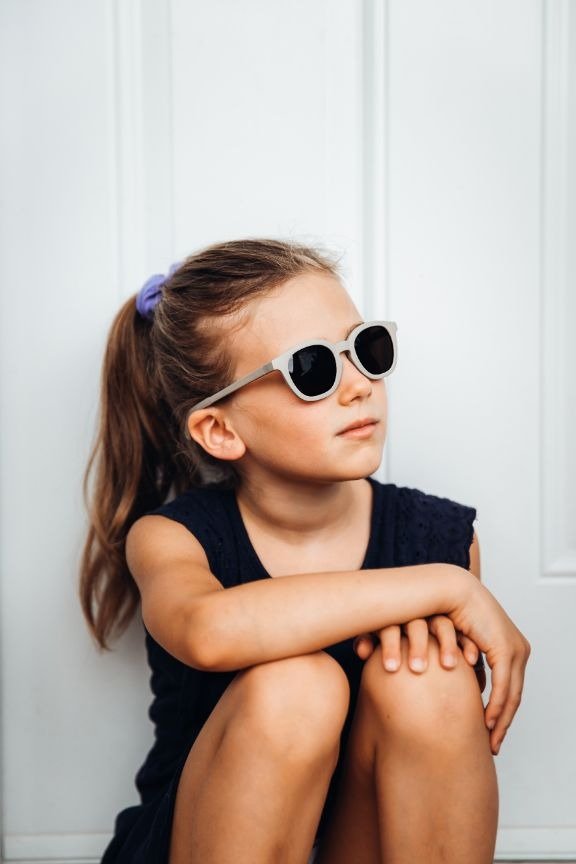 BÉABA Sonnenbrille Sunny "Samtgrau" 4 - 6 Jahre - Siliblu Boutique & Atelier