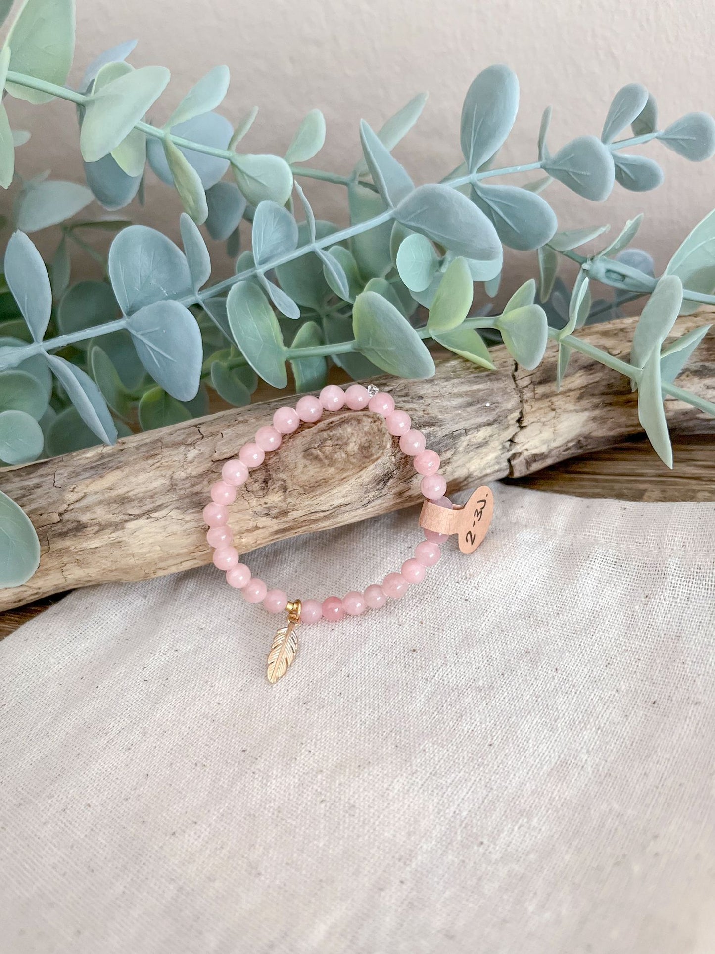 "Kids" Naturstein-Armband Rosa mit Federanhänger 2-3 Jahre - Siliblu Boutique & Atelier