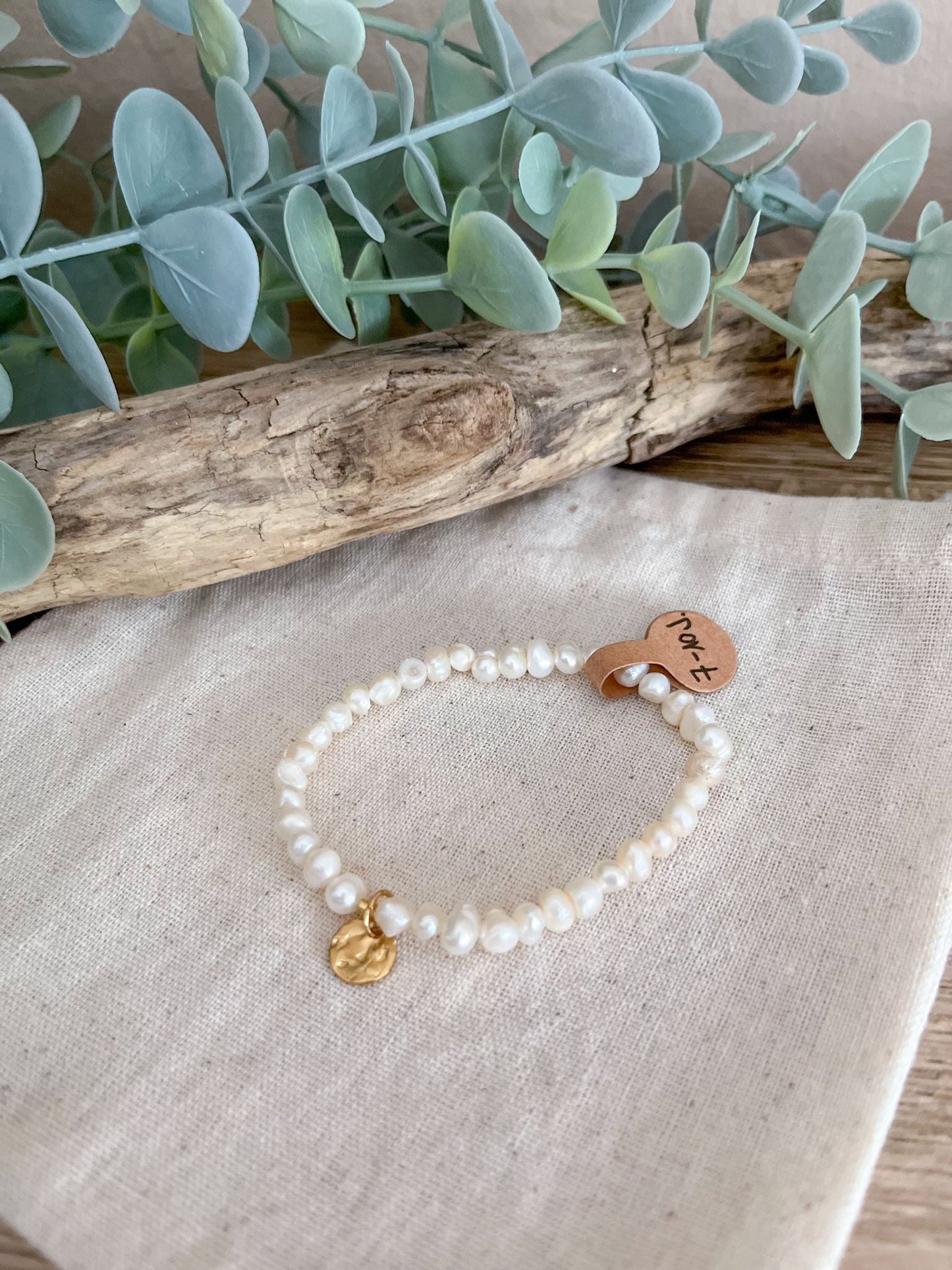 "Kids" Süsswasserperlen-Armband Perlweiss mit Anhänger 7-10 Jahre - Siliblu Boutique & Atelier