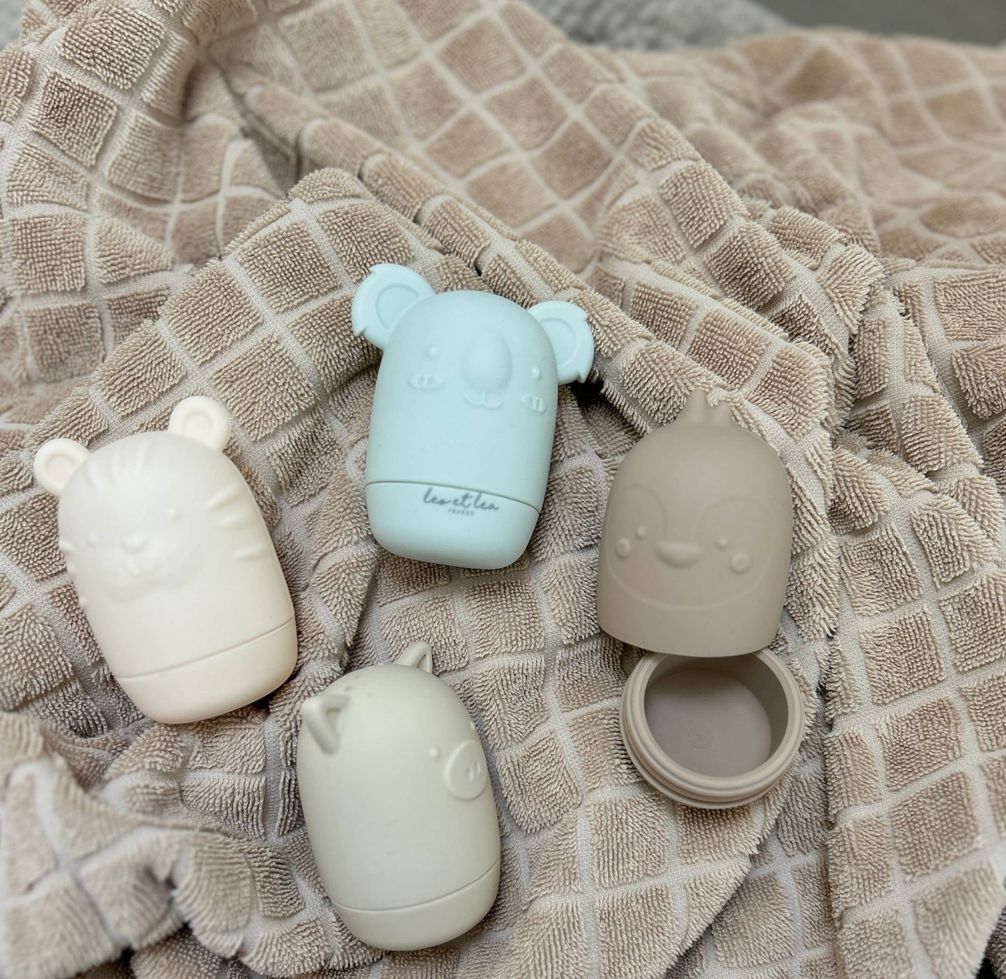 leo et lea Badespielzeug - Pastell - Siliblu Boutique & Atelier