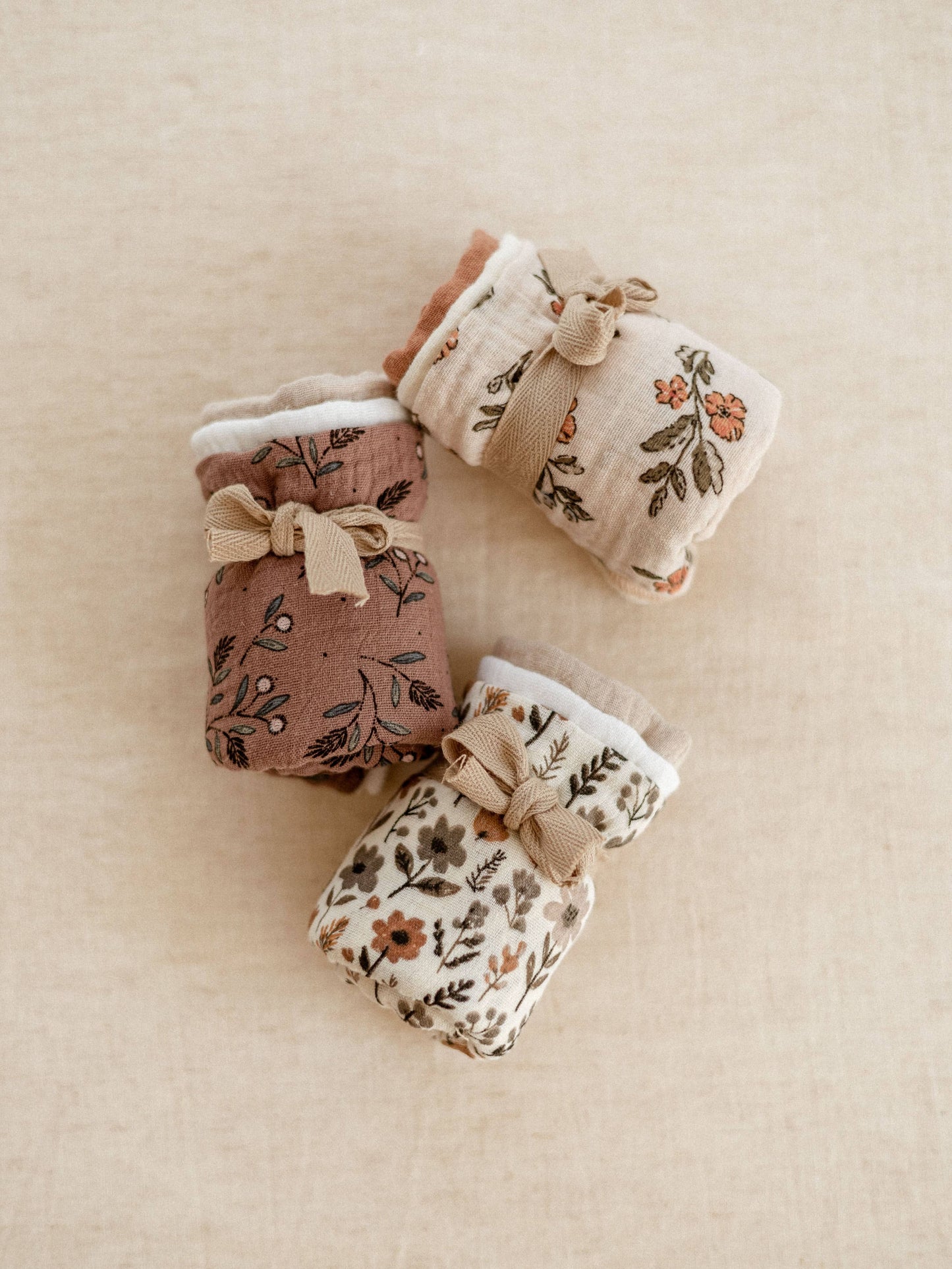 PETITE EvelinaApparel Musselinnuschi 3 - Set - Mokka Floral - Siliblu Boutique & Atelier