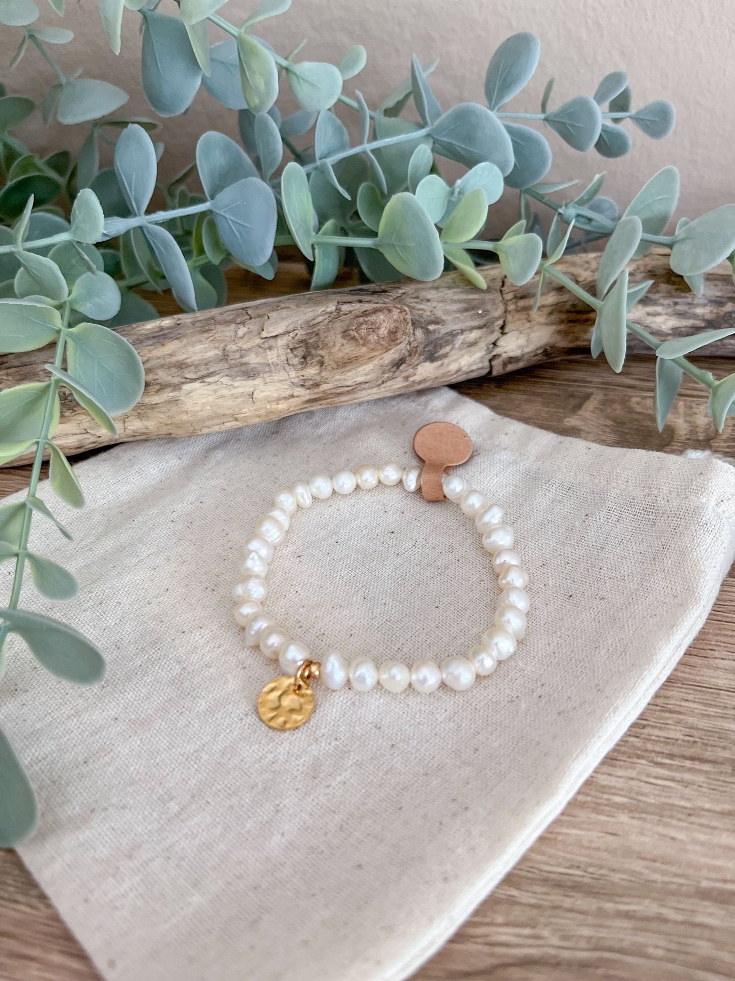 Süsswasserperlen-Armband Perlweiss mit Anhänger - Siliblu Boutique & Atelier