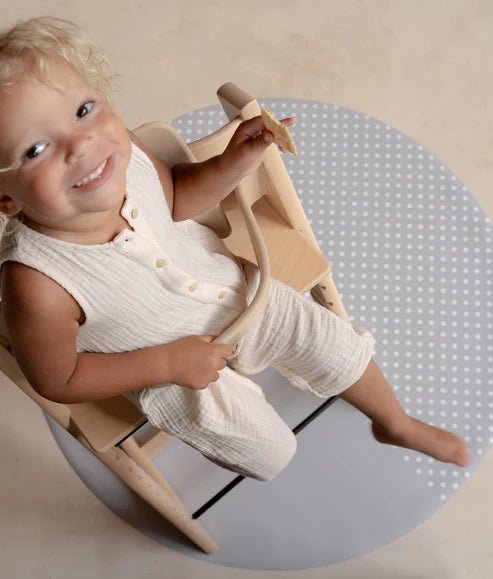Toddlekind Bodenschutzmatte "Splat Mat Spotted" Dove - Siliblu Boutique & Atelier