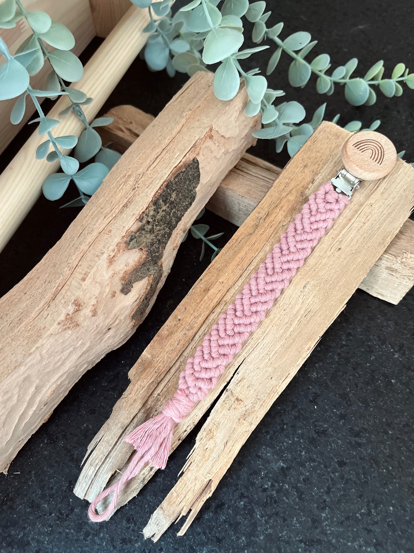 Makramee Schnullerkette "Blush"