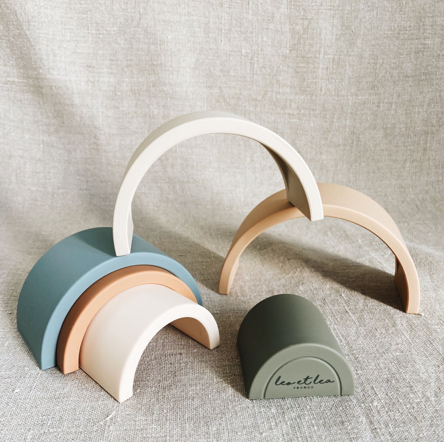 leo et lea Regenbogenstapelturm "6- Teilig" - Siliblu Boutique & Atelier