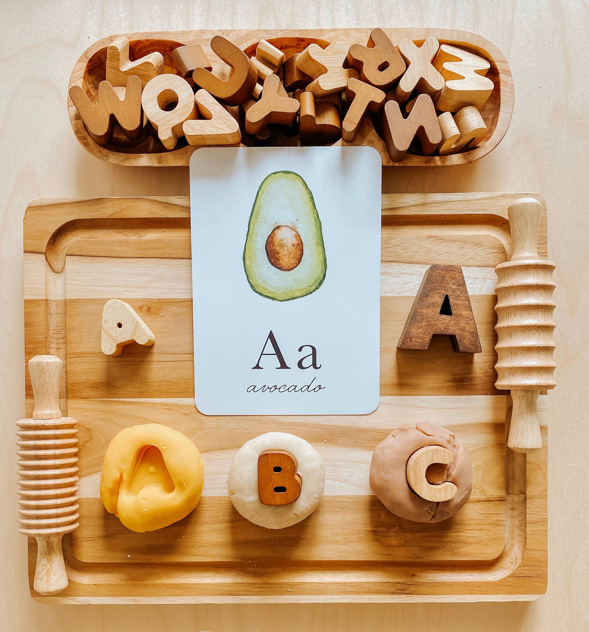 2 - Farbige Großbuchstaben, 26 - teiliges Set / Sensoryplay - Siliblu Boutique & Atelier