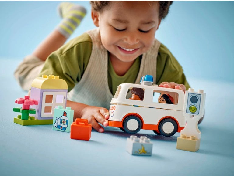 LEGO Duplo - Rettungswagen mit Fahrer 19tlg