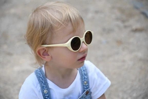 BÉABA Sonnenbrille Joy "Zitronengelb" 9 - 24 Monate - Siliblu Boutique &amp; Atelier
