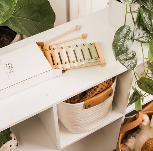 Brooklyn Neutral Xylophon - Spielzeug - Siliblu Boutique & Atelier