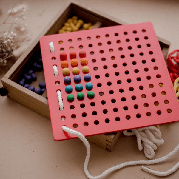 Froebel Steck - und Schnürbrett - Siliblu Boutique & Atelier