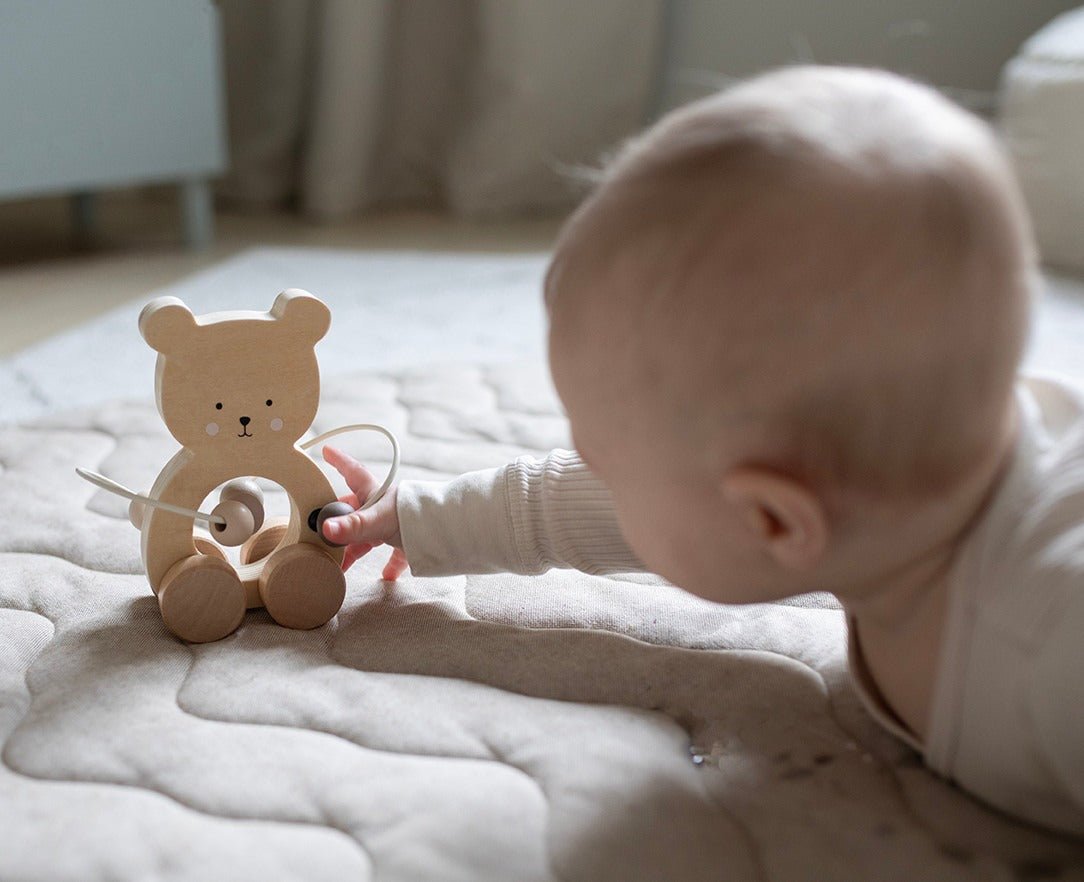 JABADABADO Rollender Teddybär mit Abacus - Siliblu Boutique & Atelier