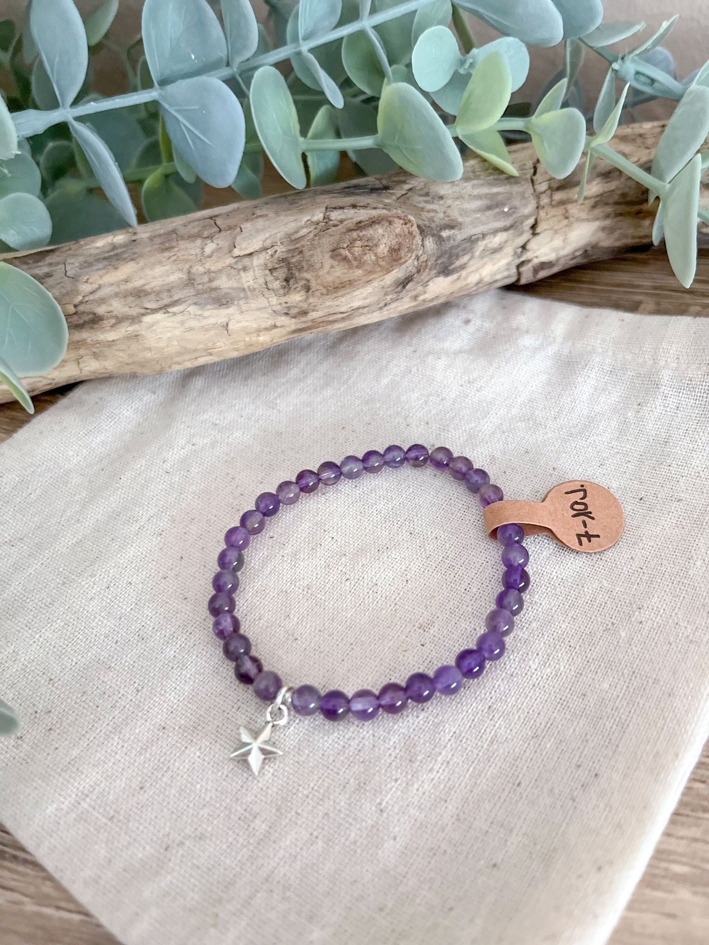 "Kids" Naturstein-Armband Violett mit Sternanhänger 7-10 Jahre - Siliblu Boutique & Atelier