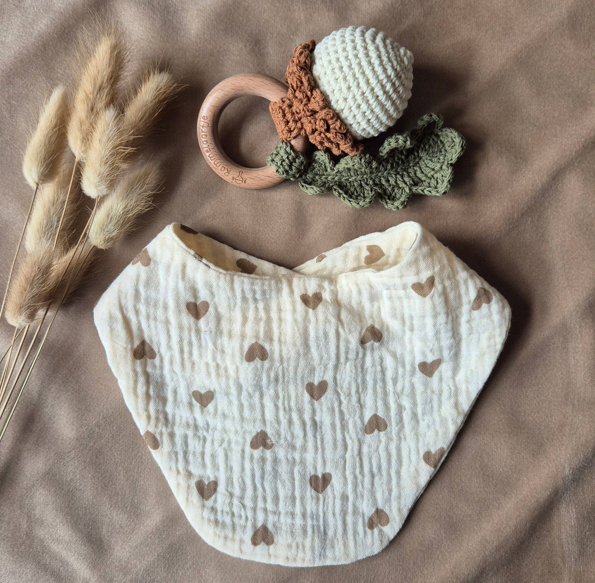 Lätzchen mit Druckknöpfen- Herz - Siliblu Boutique &amp; Atelier