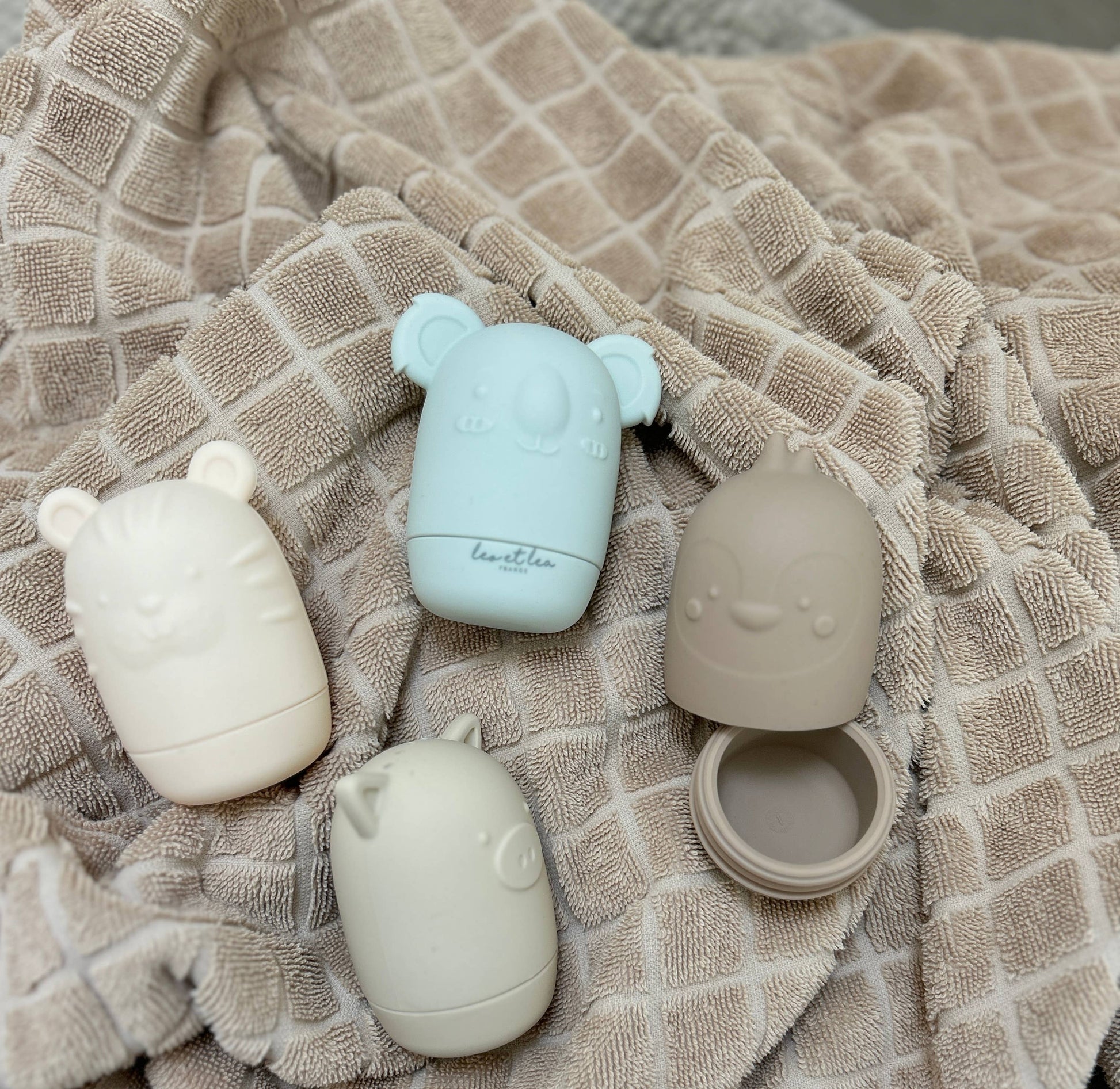 leo et lea Badespielzeug - Pastell - Siliblu Boutique & Atelier