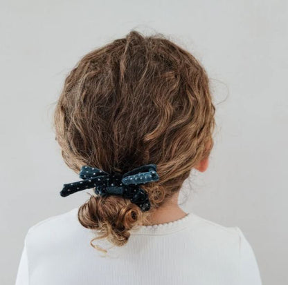 Mimi &amp; Lula Christmas Velvet Bow Scrunchies - Siliblu Boutique &amp; Atelier