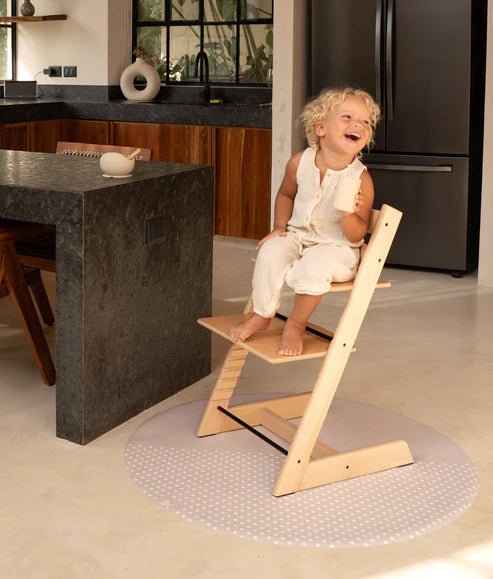 Toddlekind Bodenschutzmatte "Splat Mat Spotted" Clay - Siliblu Boutique &amp; Atelier