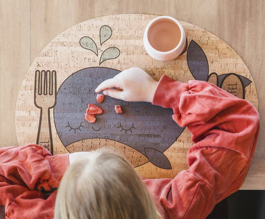 CLARISSAKORK Kindertischset "Singender Wal" - Siliblu Boutique & Atelier