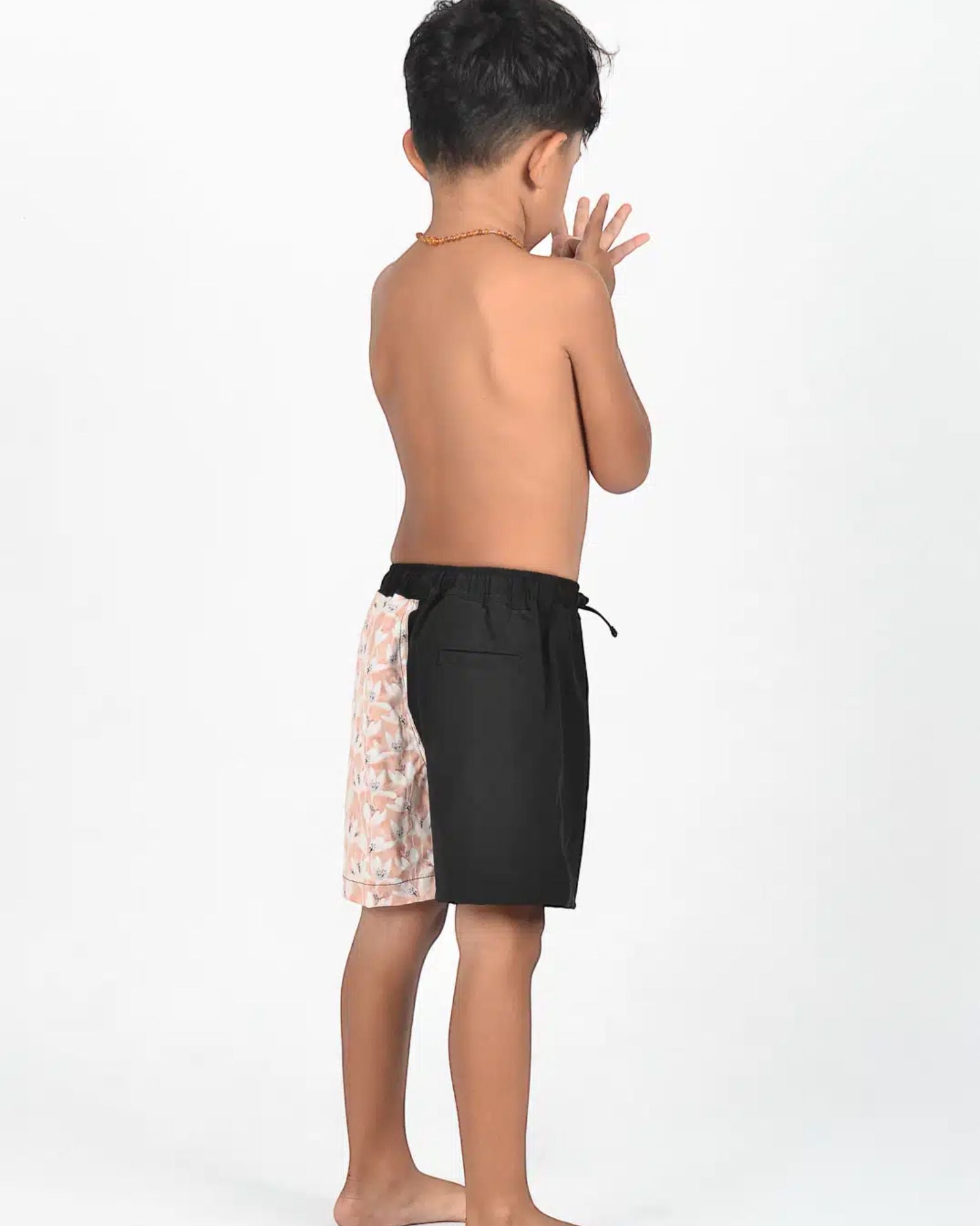 LEAN Jungen Badeshorts "Flower-Black" - Siliblu Boutique & Atelier