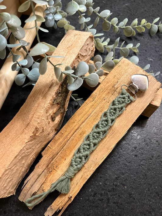 Makramee Schnuller "Eucalyptus Green" - Siliblu Boutique & Atelier